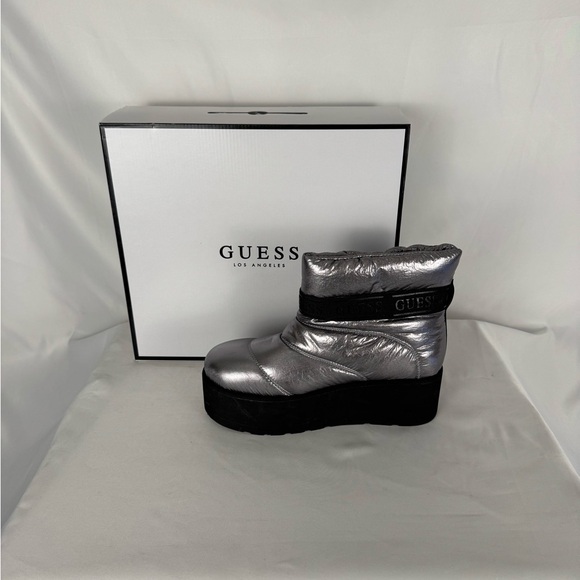 Guess Silver Winter Boots with Quilted‎ Design and Thick Sole - Picture 1 of 4